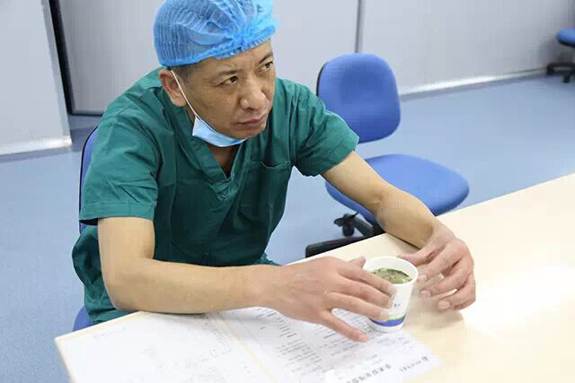 黄德铨教授